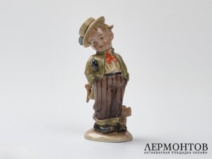 Статуэтка «Мальчик в шляпе». Фарфор, Wagner & Apel, серия Bertram, Германия, 1930–194