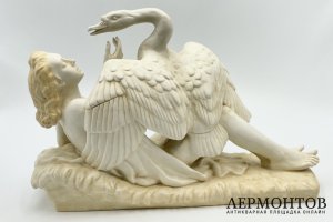 Статуэтка Леда и лебедь.  Германия, Шайбе-Альсбах, начало 1950-х гг.  Бисквит тонир.