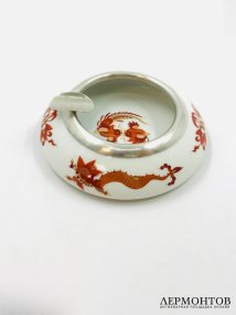 Пепельница «Красный дракон». Фарфор, серебро 800 пробы, Meissen, Германия, 1924–1934 годы