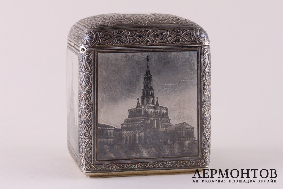 Чайница с видами Москвы. Василий Семенов. Серебро 88 пр., чернь. Россия, 1888 год.