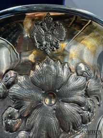 Ваза-кубок с монетами Николая II, выпуск 23 из 100. Серебро 925, Faberge, наши дни
