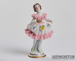 Статуэтка «Танцовщица». Кружевной фарфор, Volkstedt, Германия, вторая половина XX века