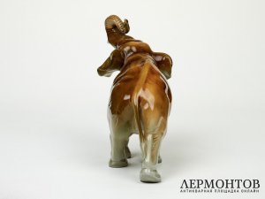 Статуэтка «Слон». Фарфор, Royal Dux, Чехословакия, 1950-е годы