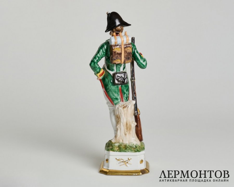 Статуэтка «Пехотинец». Фарфор, Capodimonte, Италия