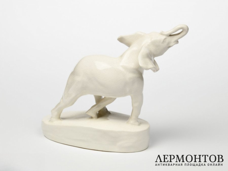 Статуэтка «Бегущий слон». Bechyne, Чехословакия, 1922–1942 годы