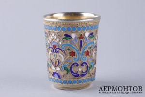 Стопка с полихромной эмалью по скани. Серебро 84 пробы. Москва, Россия, 1899-1908 гг.