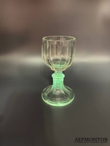 Бокал-рёмер. Урановое стекло, Россия, 19 век