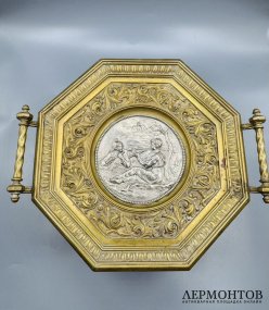 Блюдо с мифологической сценой. Бронза, Западная Европа, конец 19 века