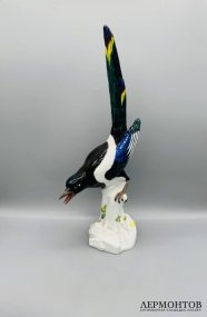 Статуэтка «Сорока». Фарфор, роспись, Meissen, скульптор И. И. Кендлер, Германия, начало 20 века