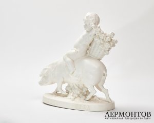 Статуэтка «Путти на свинье». Полуфарфор, Ernst Wahliss, Австрия, конец XIX – начало X