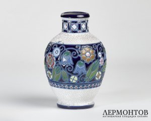 Ваза «Колокольчики». Фаянс, Amphora, Чехословакия, 1920-е годы