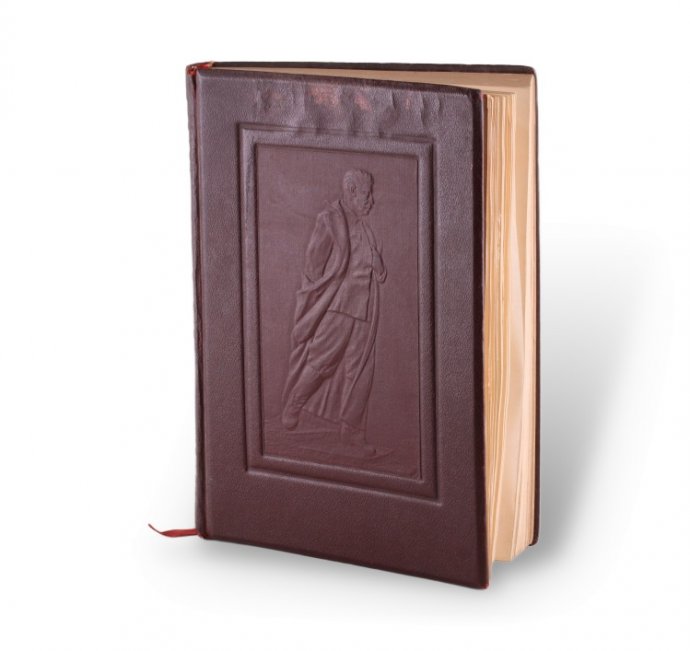 Книга. СТАЛИН. К ШЕСТИДЕСЯТИЛЕТИЮ СО ДНЯ РОЖДЕНИЯ. 1939 ГОД.