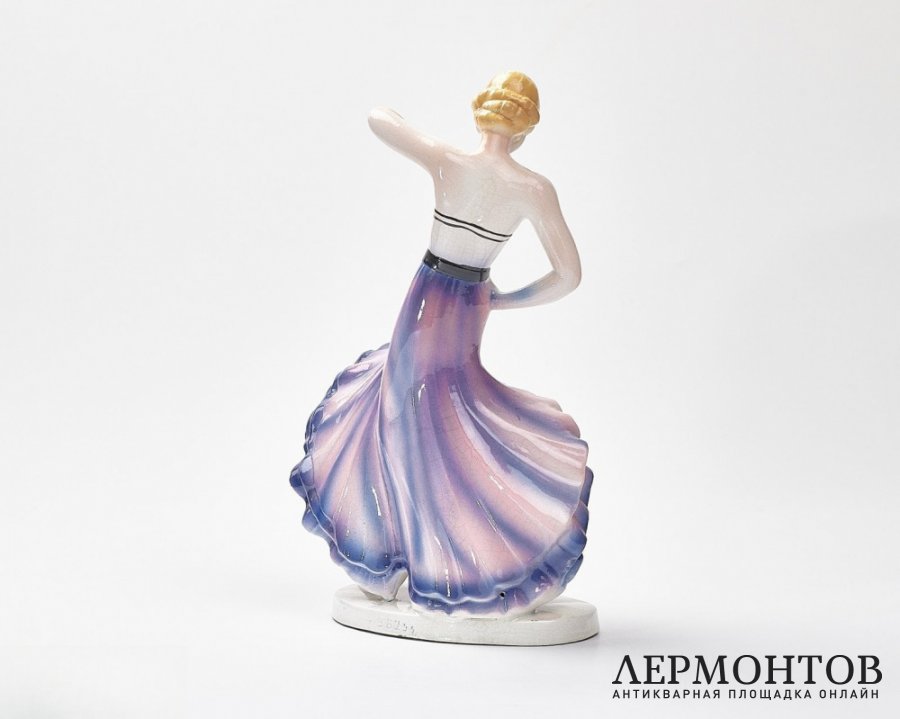 Статуэтка «Танцовщица». Фаянс, Sitzendorf, Германия, 1930-е годы