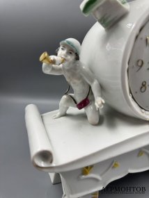 Каминные часы с девушкой и путти. Фарфор, роспись, Rosenthal, Германия, начало 20 века
