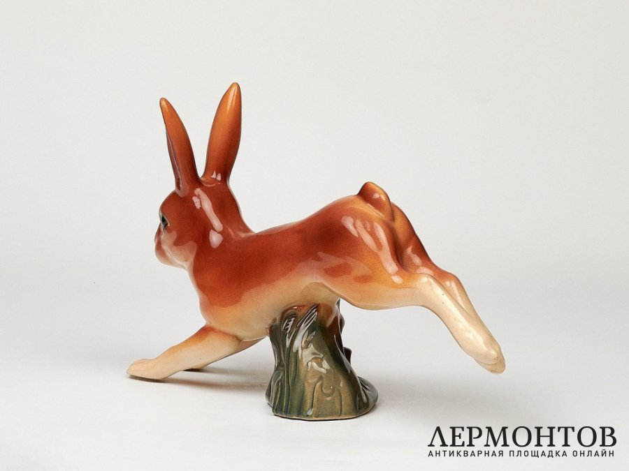 Статуэтка «Заяц». Фарфор, Румыния, 1970–1980 годы