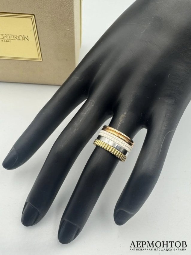 Женское кольцо «Quatre White Edition». Золото 750 пробы, керамика, Boucheron