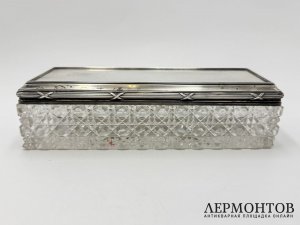 Большая шкатулка. Россия, мастер Брагин, 19 век. Серебро 84 пробы, хрусталь.
