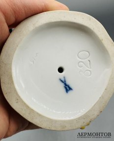 Статуэтка «Иволга». Фарфор, роспись, Meissen, по модели И. Кендлера, Германия, 20 век