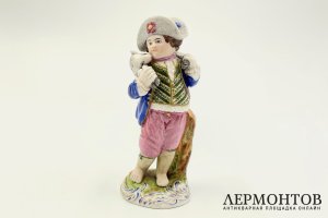 Статуэтка Пастушок с овцой. Россия, завод А. Попова, 19 век. Бисквитный фарфор.