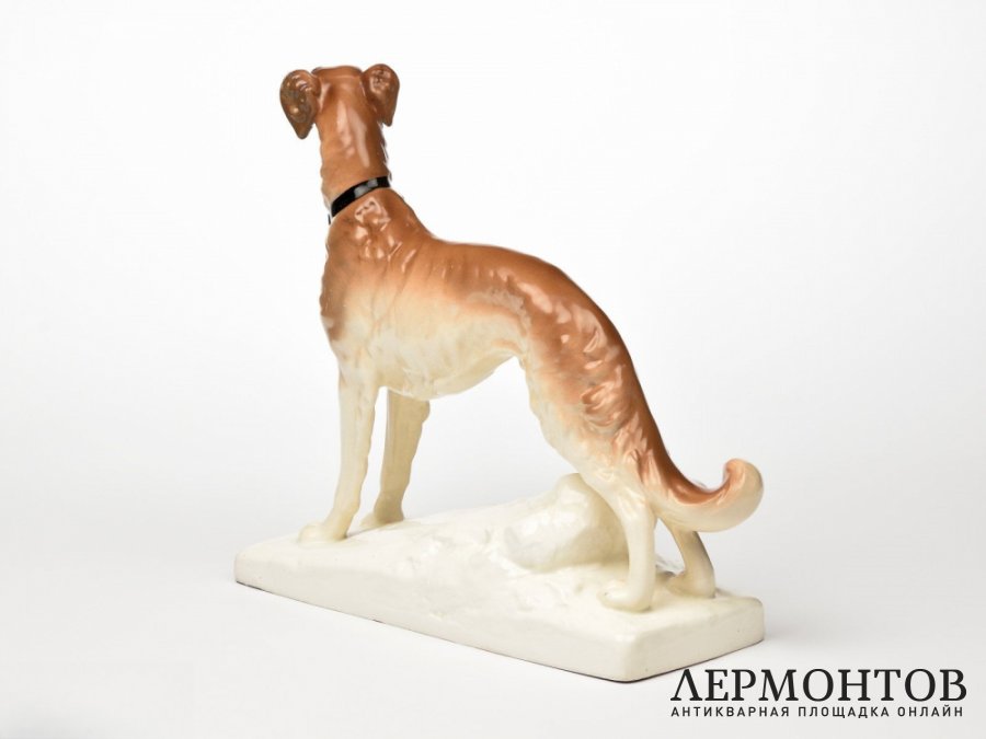 Статуэтка «Борзой». Фарфор, Royal Dux, Чехословакия, 1918–1938 годы