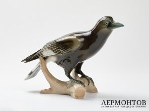 Статуэтка «Грач». Фарфор, Royal Dux, Чехословакия