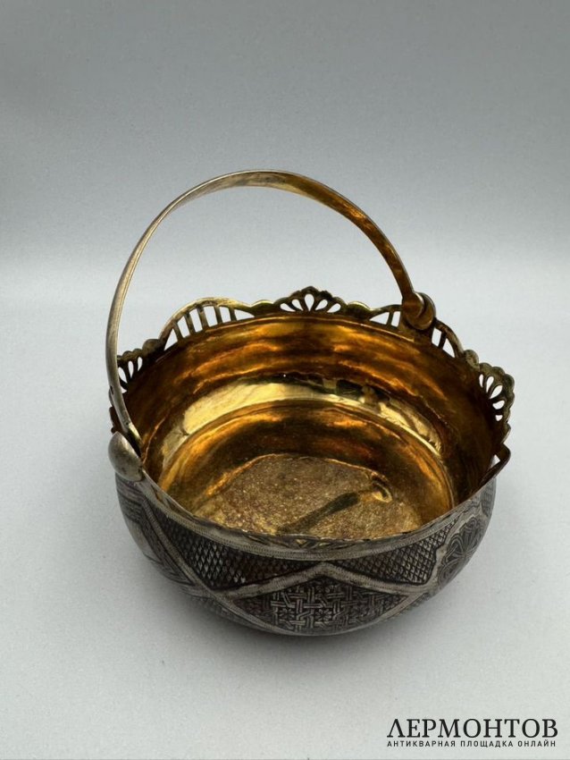 Сахарница и щипцы для сахара. Серебро 875 пробы, золочение, СССР, 2-я половина 20 века
