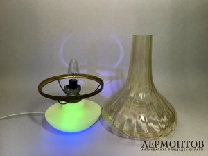 Настольная лампа из уранового стекла. Урановое стекло, Чехословакия
