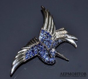 Брошь с сапфирами, бриллиантами. Золото 585 пробы.