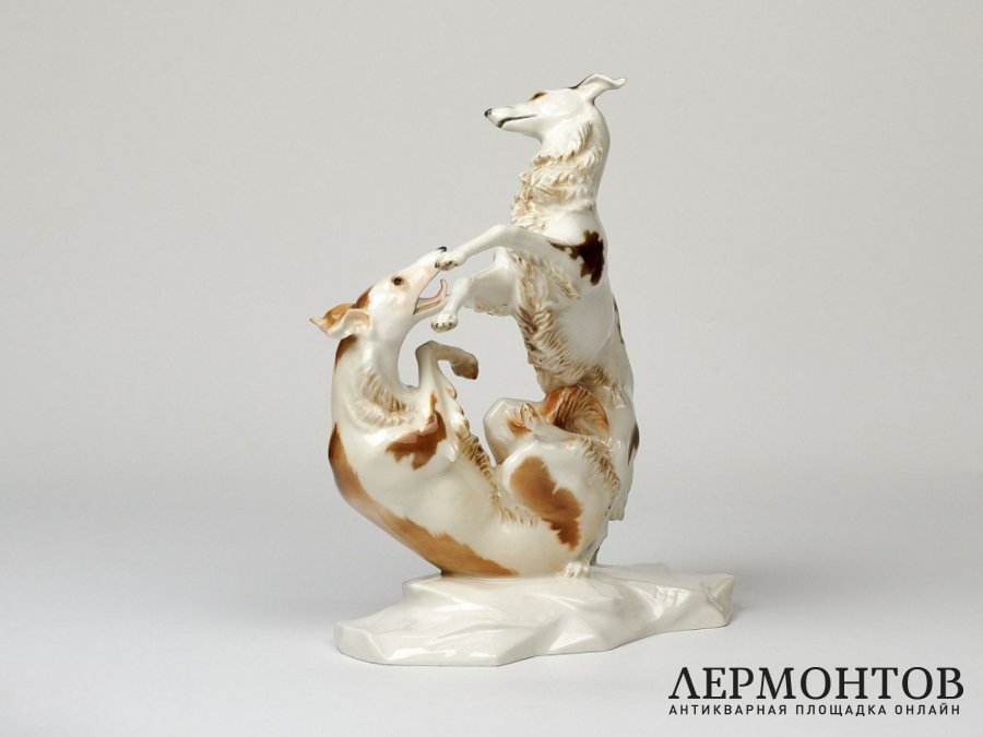 Статуэтка «Играющие борзые». Фарфор, Hutschenreuther, Германия, 1938–1955 годы