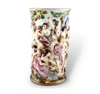 Ваза для цветов от Capodimonte. Фарфор, середина XX в.