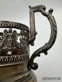 Подстаканник с ангелами и гирляндами. Серебро 84 пробы, А. Иванов, Россия, 1908–1917 годы