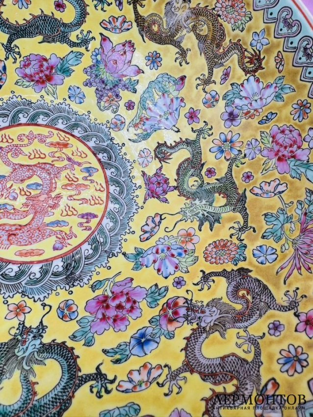 Большая пиала с драконами в коробке. Фарфор «яичная скорлупа», роспись, Китай, 1950-е