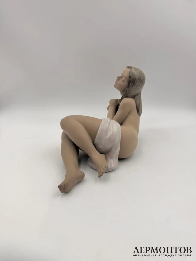 Статуэтка «Грация». Фарфор грес, Lladro, скульптор José Puche, Испания, 2000–2007 годы