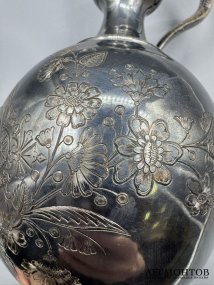 Штоф с букетами цветов. Серебро 84 пробы, Россия, 1895 год