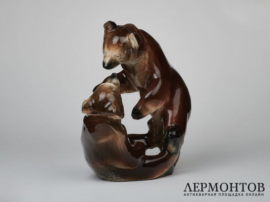 Статуэтка «Медведи борются». Terra keramische Fabrik, Чехословакия, 1920–1940 годы
