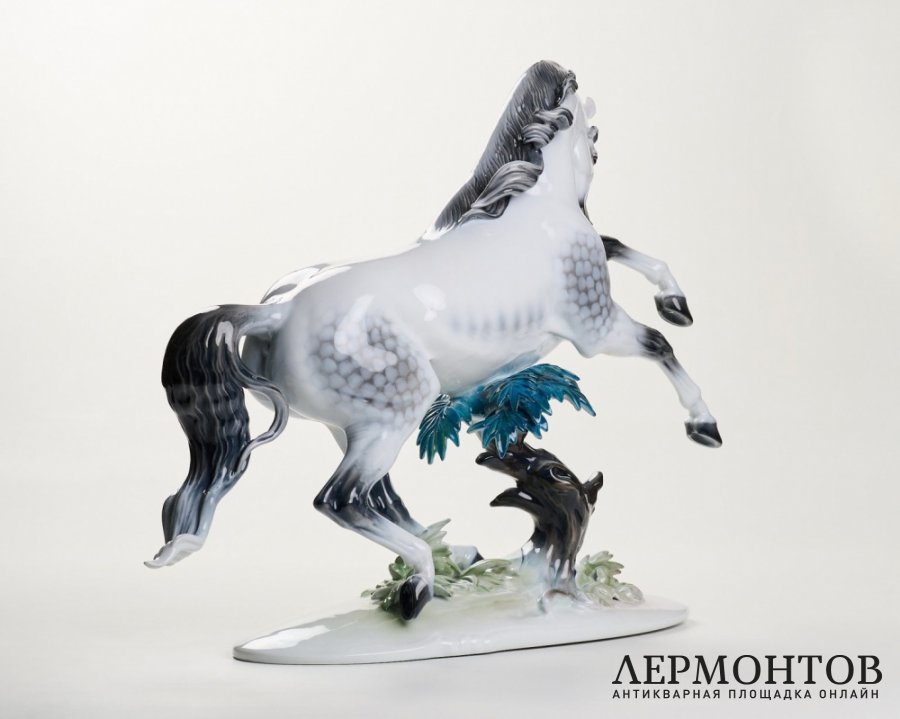 Статуэтка «Скачущий конь». Фарфор, Rosenthal, Германия, 1980 год
