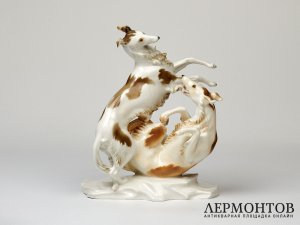 Статуэтка «Играющие борзые». Фарфор, Hutschenreuther, Германия, 1938–1955 годы