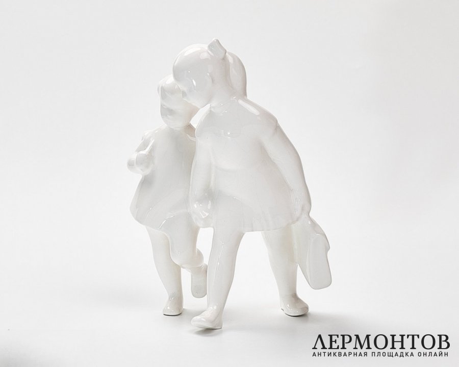 Статуэтка «Школьницы». Керамика, Keramia Znojmo, Чехословакия, 1951–1970 годы