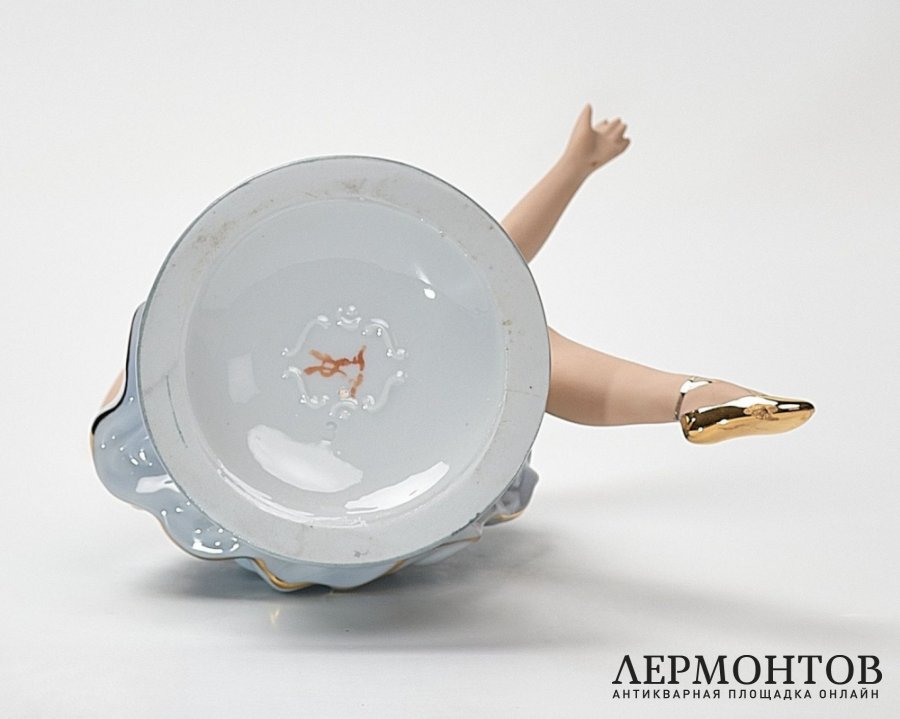 Статуэтка «Балерина». Бисквитный фарфор, Fasold & Stauch, Германия, до 1967 года