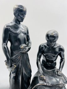 Скульптура «Архитекторы». Бронза, камень, Германия, 1-я треть 20 века