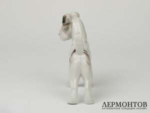 Статуэтка «Фокстерьер». Фарфор, Unterweissbach, Германия, 1899–1909 годы