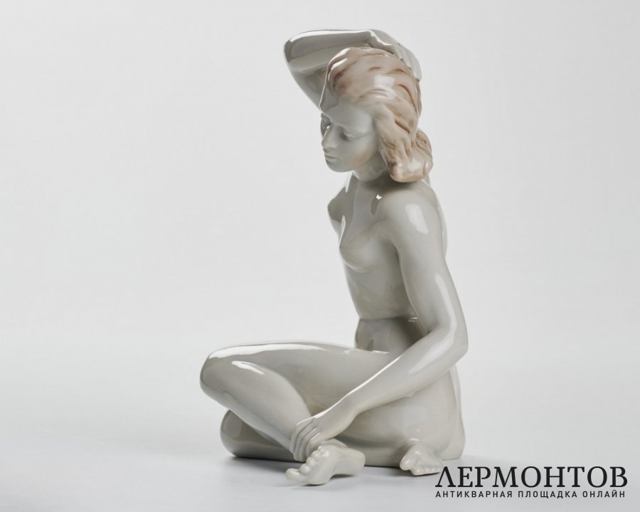 Статуэтка «Обнажённая девушка». Фарфор, Metzler & Ortloff, Германия, 1930–1972 годы