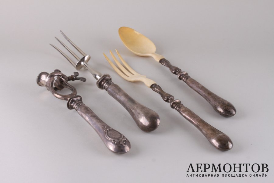 Сервировочный набор для мяса и рыбы. Серебро 950 пр. Франция, Париж, кон. 19 в.
