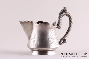 Сливочник в стиле модерн. Серебро 84 пробы. Россия, до 1917 года.