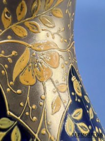 Сливочник с кабошонами. Кобальтовое стекло, эмали, Западная Европа, 1-я половина 20 века