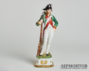 Статуэтка «Пехотинец». Фарфор, Capodimonte, Италия