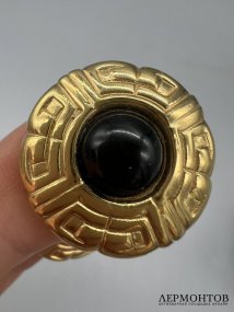 Клипсы с геометрическим орнаментом. Металл, позолота, Givenchy, Франция, 1980–1990 годы