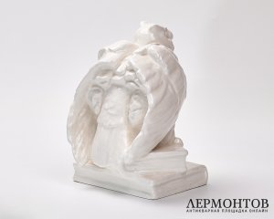 Статуэтка «Сова на книгах». Керамика, вероятно Bechyně, Чехословакия, 1930-е годы