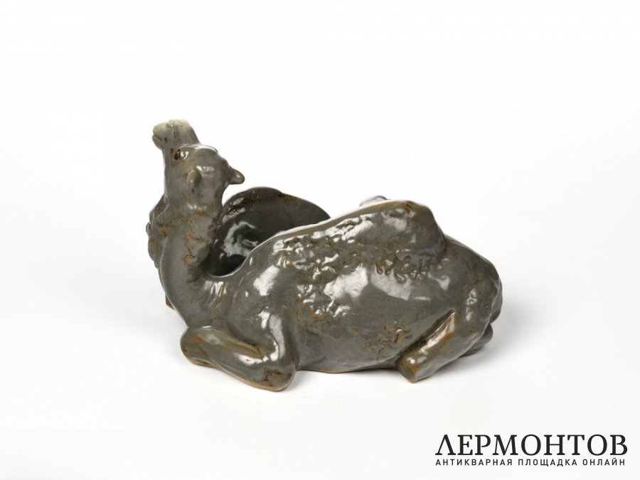 Статуэтка «Верблюды». Фарфор, Royal Dux, Чехословакия, 1950 год