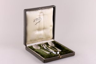 Набор для закусок. Серебро 950 пробы, золочение. Франция, конец XIX века.